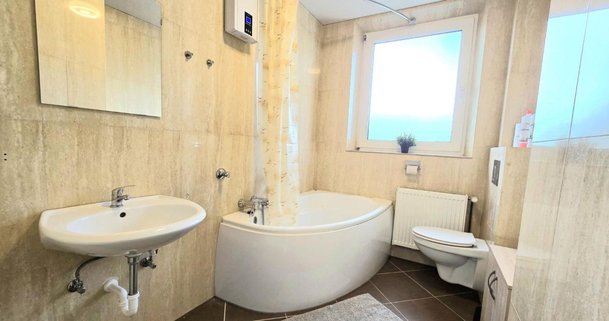 -Cs24- 4 Rooms Apartment With Rooftop - Ka02 이제를론 외부 사진